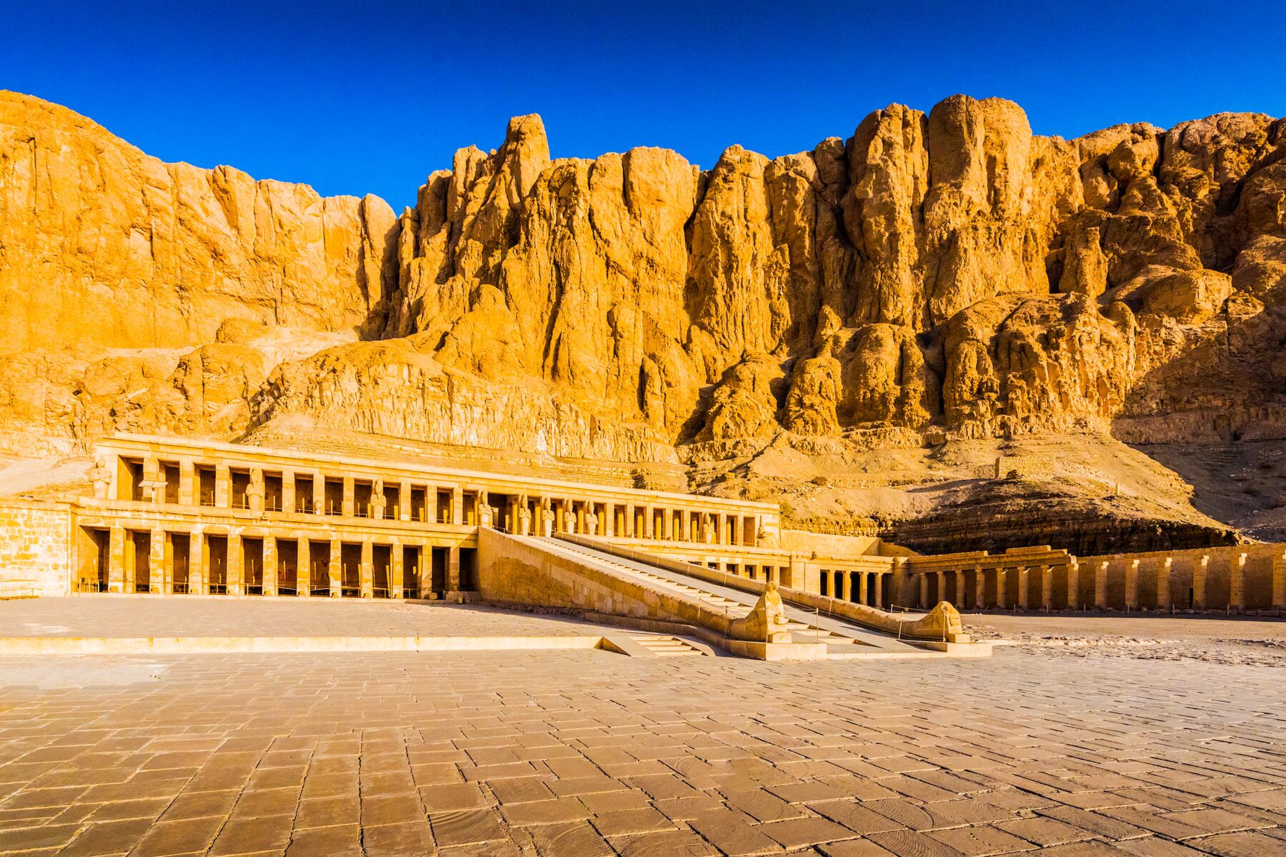 CC-VC_Egypt_Valley_of_the_Kings_Temple