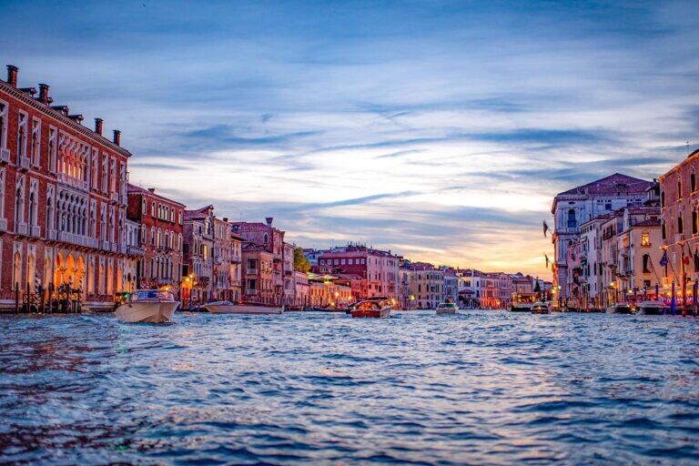<a href='https://www.fodors.com/world/europe/italy/venice/experiences/news/photos/should-you-take-a-gondola-ride-in-venice#'>From &quot;Is a Venetian Gondola Ride a Giant Waste of Money?: Tip 1: The Time of Day Matters&quot;</a>