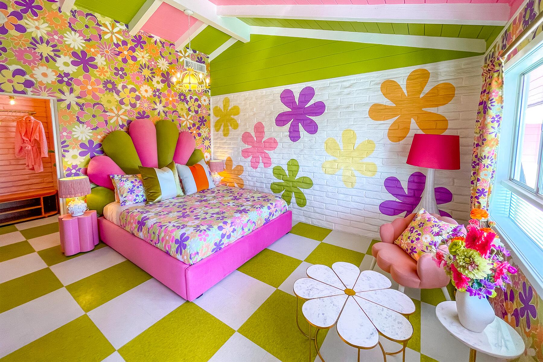 TrixieMotel-FLOWER - PRIMARY