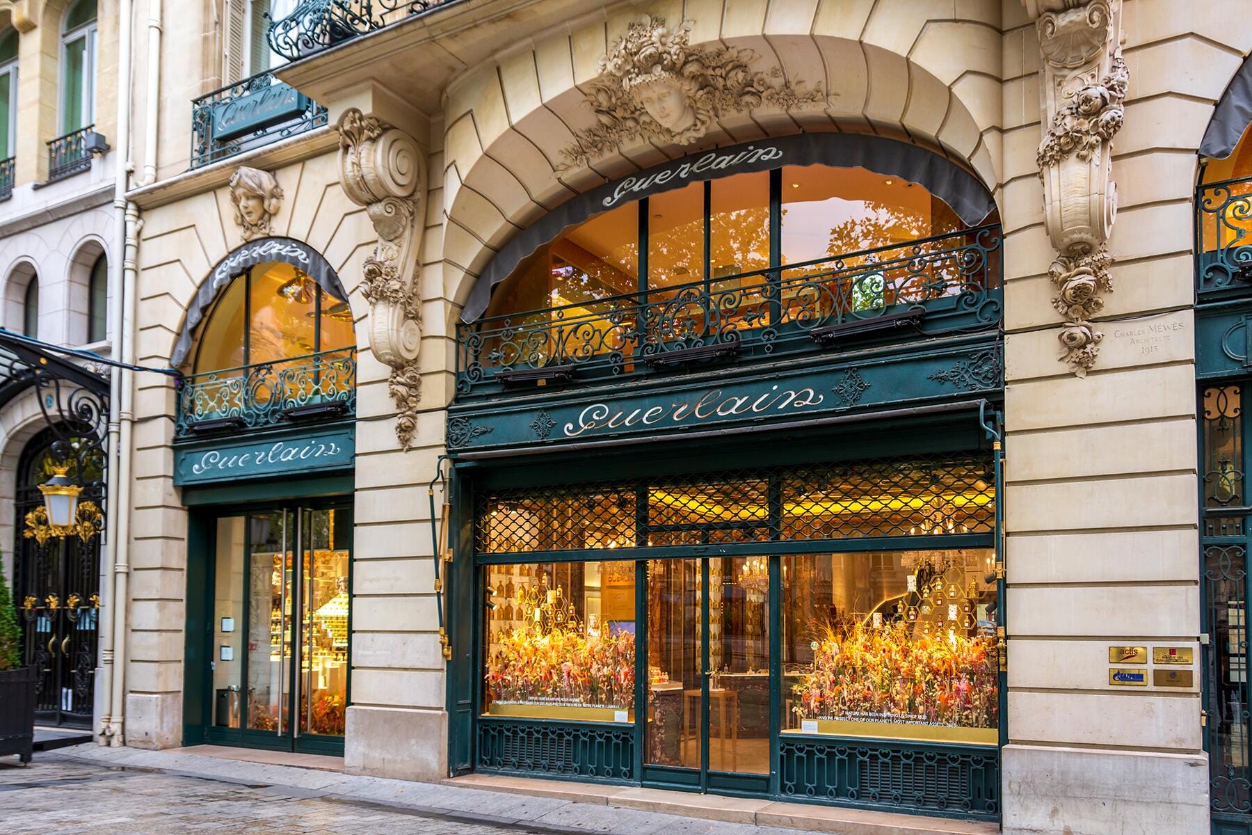 68 Avenue De New York Paris France Paris' Best Stores and Hotels to See Amazing Architecture
