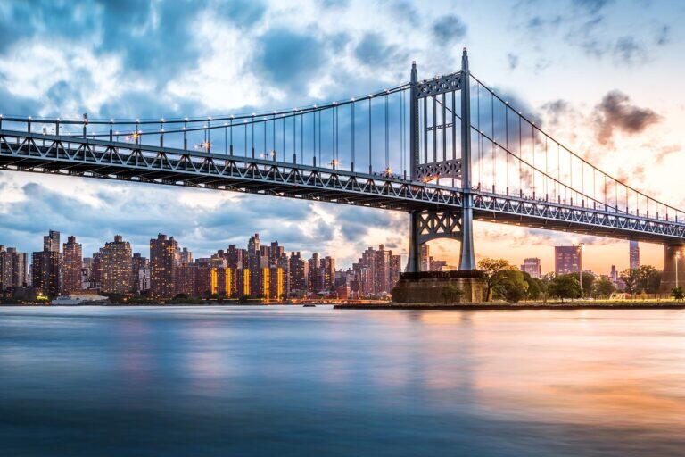 <a href='https://www.fodors.com/world/north-america/usa/new-york/new-york-city/experiences/news/photos/pedestrian-bridges-with-the-best-views-of-new-york-city#'>From &quot;11 Pedestrian Bridges That Will Give You the Best Views of New York: Robert F. Kennedy Bridge; Harlem River Lift Bridge&quot;</a>