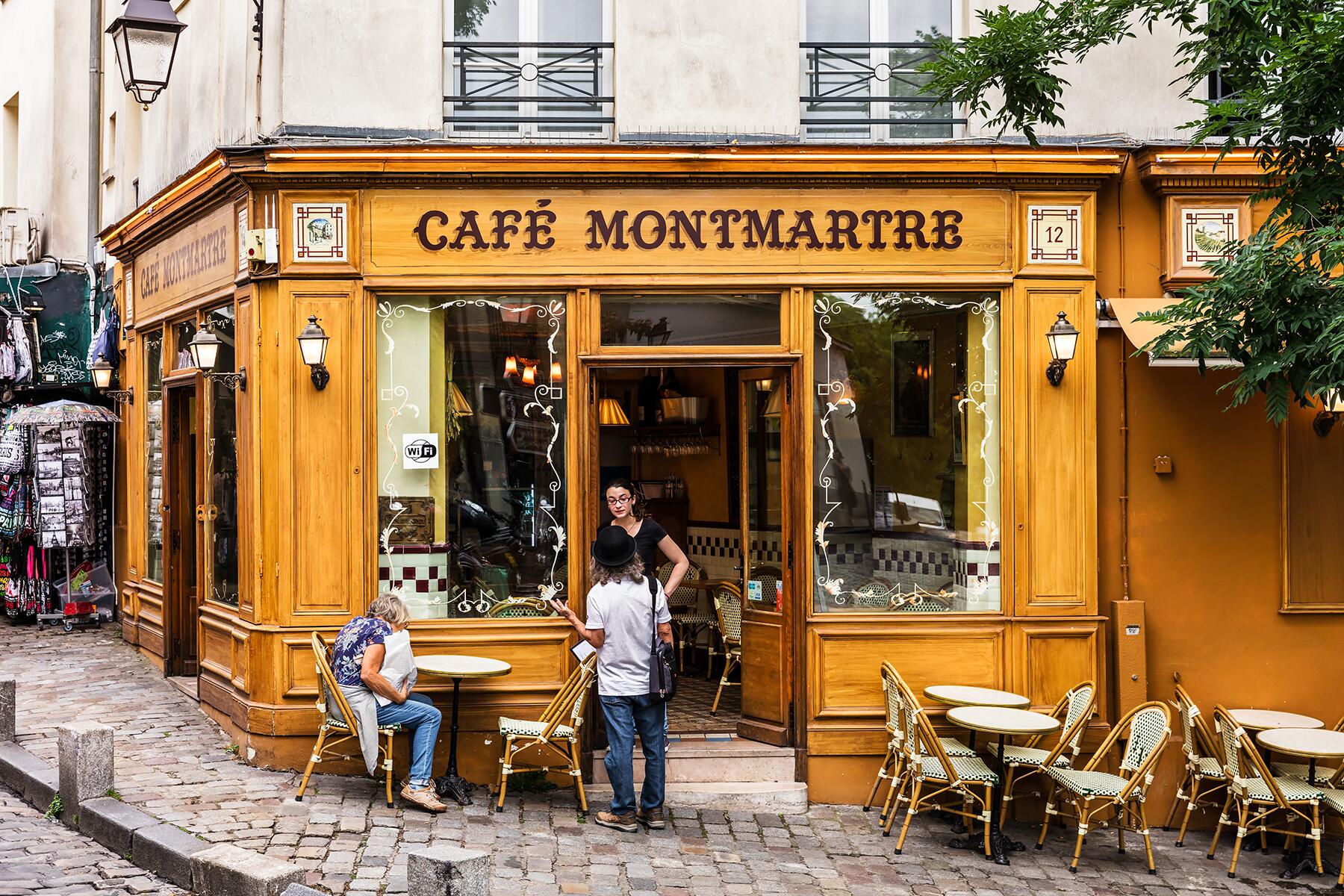 <a href='https://www.fodors.com/world/europe/france/paris/experiences/news/photos/15-things-not-to-do-in-paris#'>From &quot;24 Things Not to Do in Paris: Don't Forget Your Manners&quot;</a>