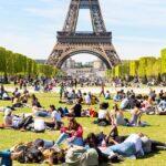 <a href='https://www.fodors.com/world/europe/france/paris/experiences/news/photos/15-things-not-to-do-in-paris#'>From &quot;24 Things Not to Do in Paris&quot;</a>