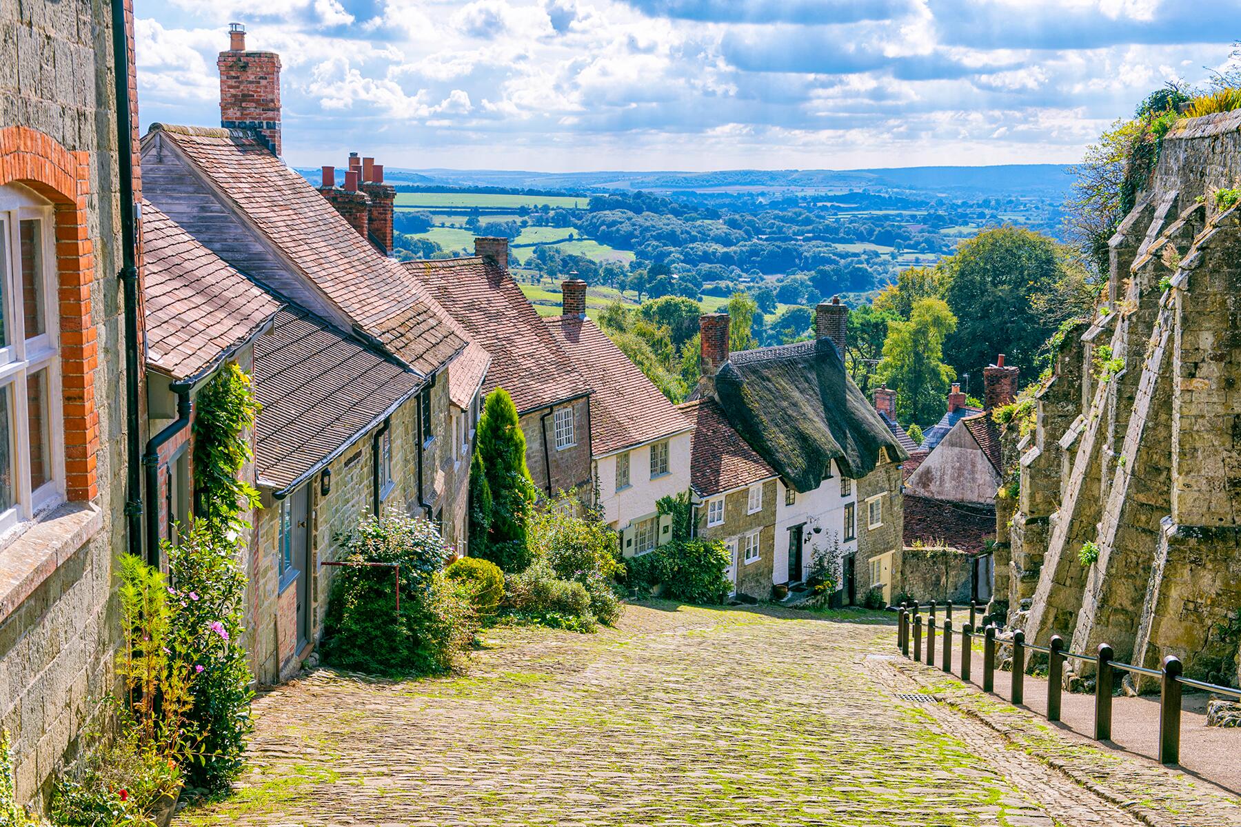 <a href='https://www.fodors.com/world/europe/england/experiences/news/photos/15-of-the-most-picturesque-small-towns-in-england#'>From &quot;The 21 Best Small Towns in England: Shaftesbury&quot;</a>