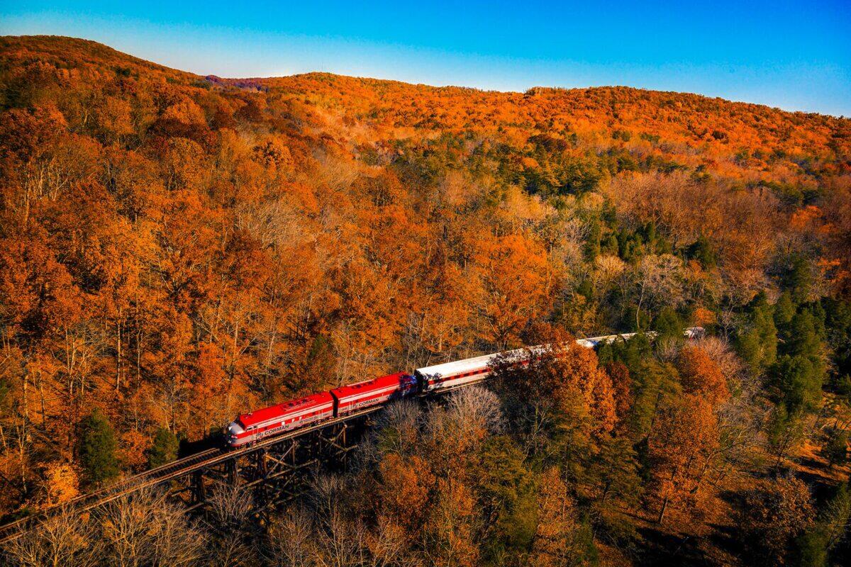 The Best Train Rides With Whiskey Tastings