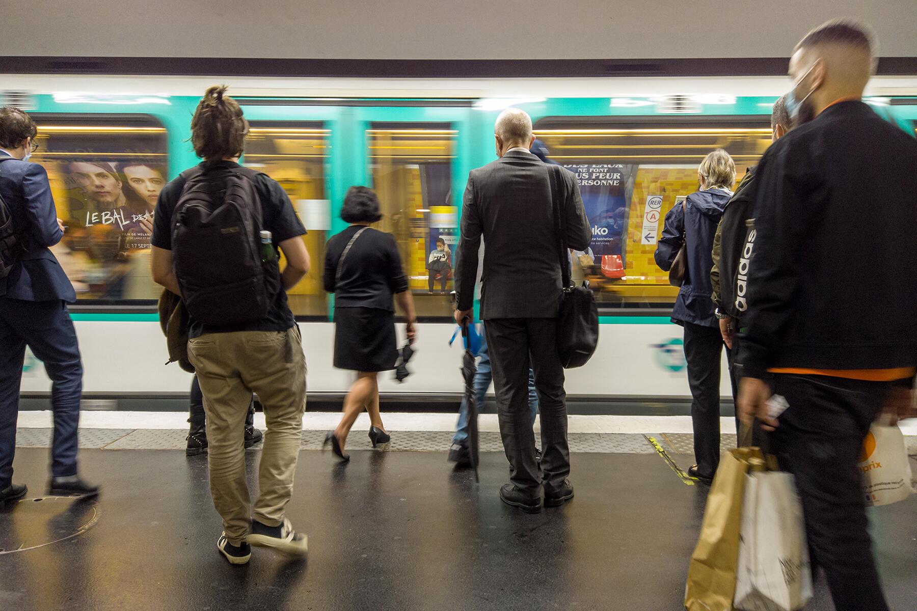 How to Take the Paris Metro
