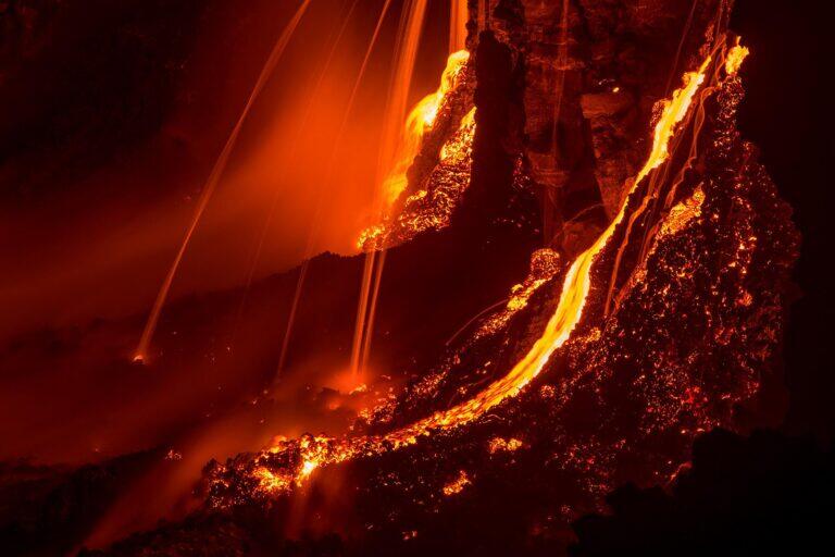 <a href='https://www.fodors.com/world/north-america/usa/hawaii/experiences/news/photos/dont-do-these-things-in-hawaii#'>From &quot;The Absolute Dumbest Things Tourists Have Done in Hawaii: Roasting Marshmallows Over an Erupting Volcano&quot;</a>