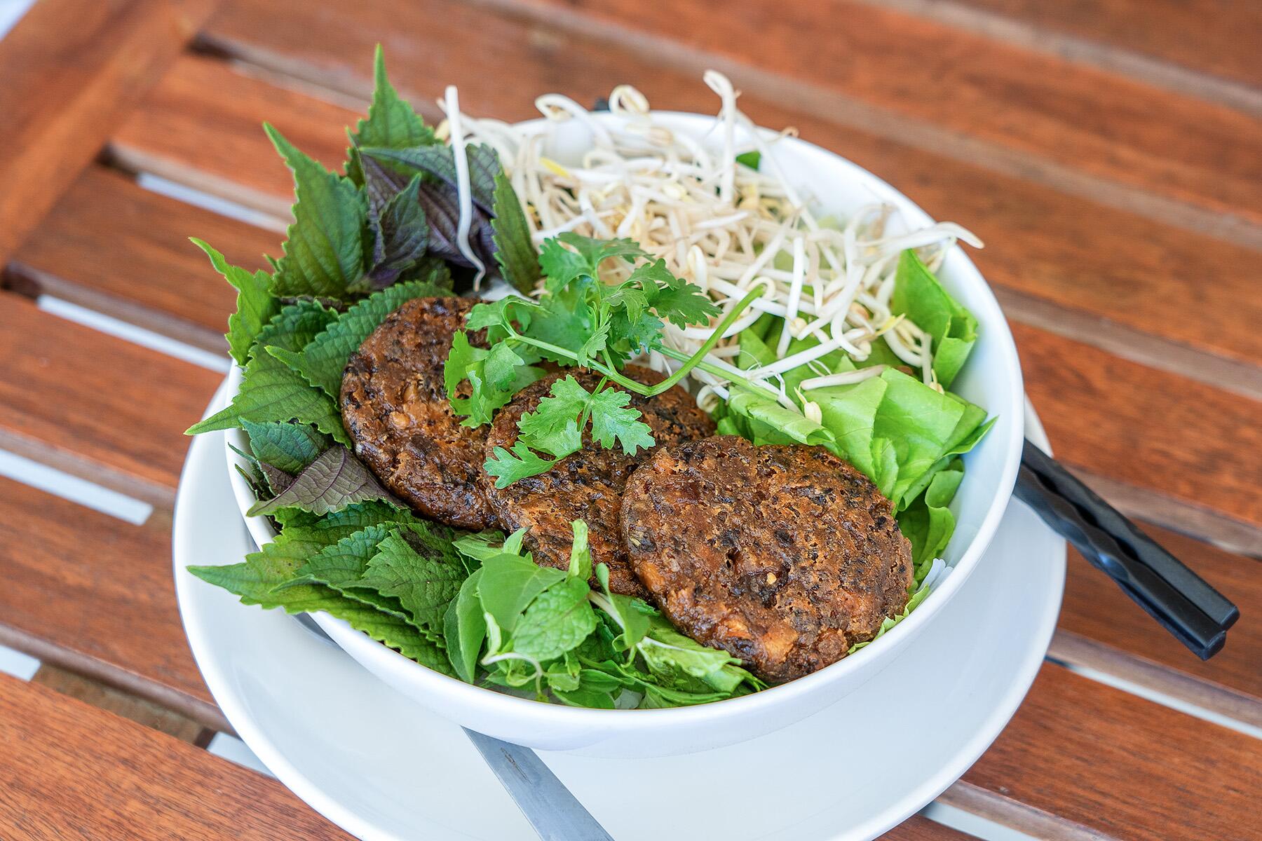 <a href='https://www.fodors.com/world/europe/france/paris/experiences/news/photos/paris-chefs-share-their-favorite-restaurants-to-dine-when-not-in-the-kitchen#'>From "13 Top Paris Chefs Share Their Go-to Restaurants for Their Night Off: Dong Huong"</a>