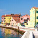 <a href='https://www.fodors.com/world/europe/italy/venice/experiences/news/photos/best-things-to-do-on-venices-other-islands#'>From &quot;The 15 Best Things to Do on Venice’s Other Islands: Sunbathe on Pellestrina&quot;</a>