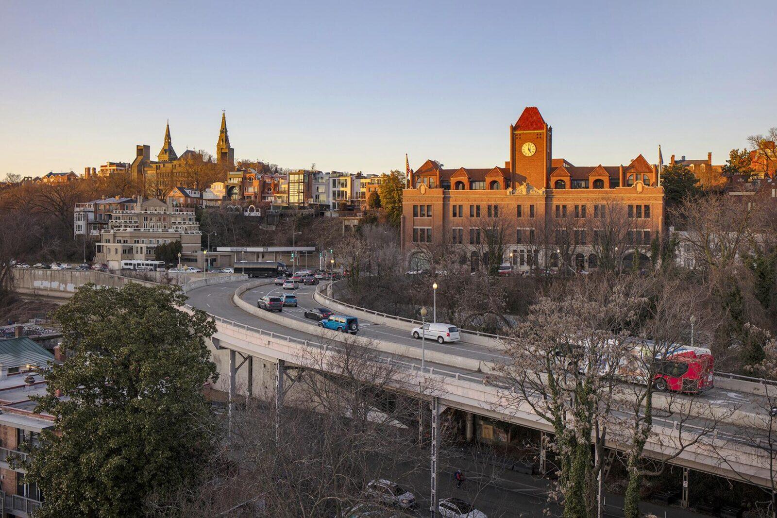 How to Get Around Washington, D.C., by Metro, Bus, Bike, and More