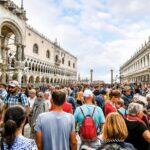 <a href='https://www.fodors.com/world/europe/italy/venice/experiences/news/photos/dont-do-these-things-in-venice-italy#'>From &quot;10 Things You Should NEVER Do if Visiting Venice: Don’t Assume No One Lives in the City&quot;</a>