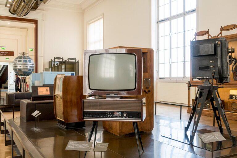 <a href='https://www.fodors.com/world/europe/france/paris/experiences/news/photos/pariss-best-small-museums#'>From "The 15 Best Small Museums in Paris: Musée des Arts et Métiers"</a>