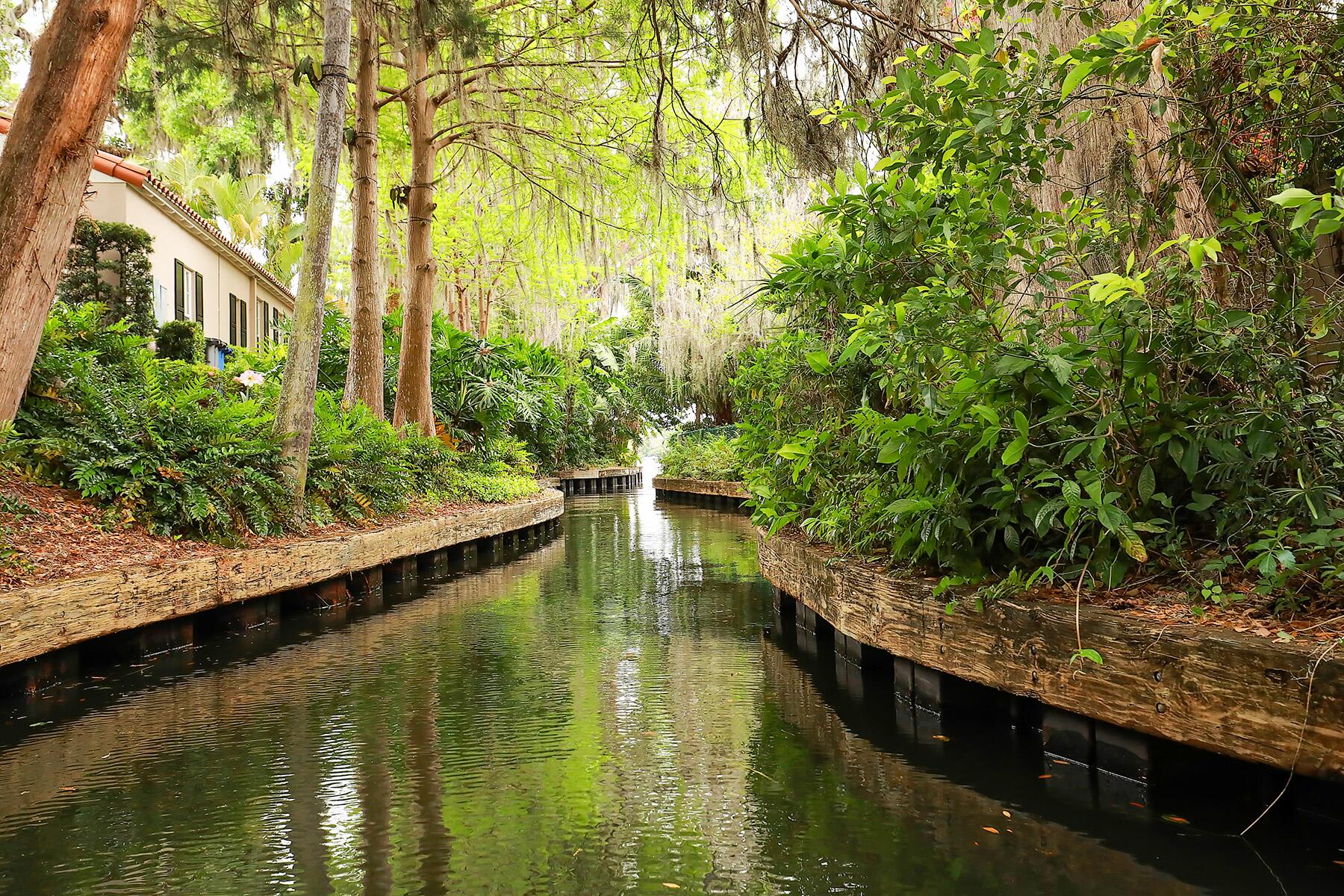 <a href='https://www.fodors.com/world/north-america/usa/florida/orlando/experiences/news/photos/best-outdoor-adventures-to-have-around-orlando-florida#'>From &quot;10 Amazing Outdoor Adventures You Can Have in Orlando: Cruise the Winter Park Chain of Lakes&quot;</a>