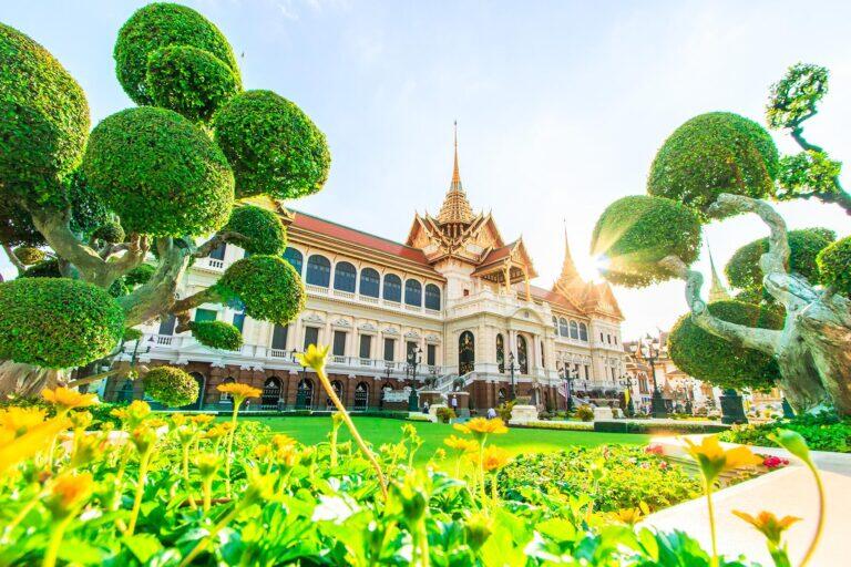 <a href='https://www.fodors.com/world/asia/thailand/bangkok/experiences/news/photos/dos-and-donts-important-things-to-know-before-for-visiting-bangkok-thailand#'>From "The 10 Dos and Don’ts for Visiting Bangkok, Thailand"</a>