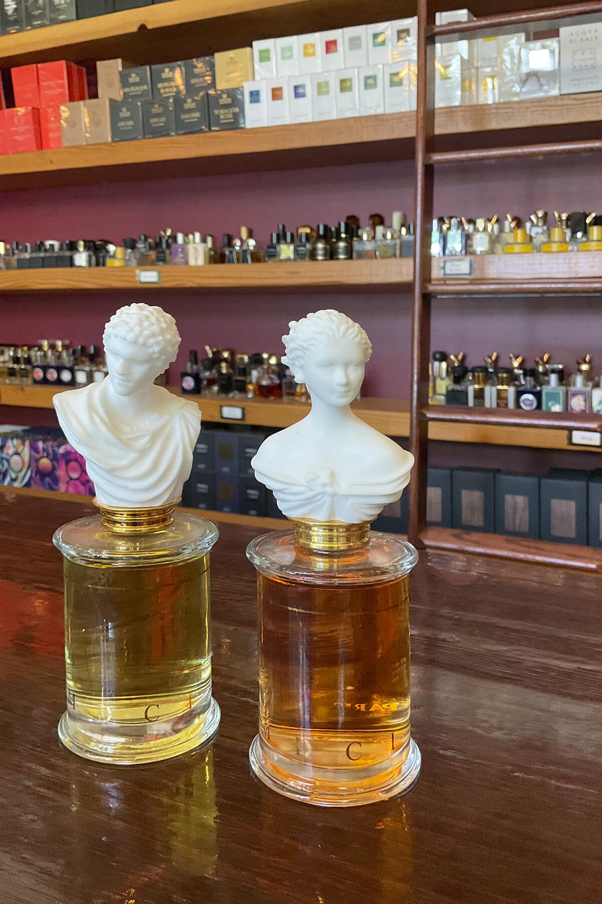 <a href='https://www.fodors.com/world/north-america/usa/oregon/portland/experiences/news/photos/best-stores-to-shop-at-in-portland-oregon#'>From "10 Unique Stores to Visit While in Portland, Oregon: Fumerie Parfumerie"</a>