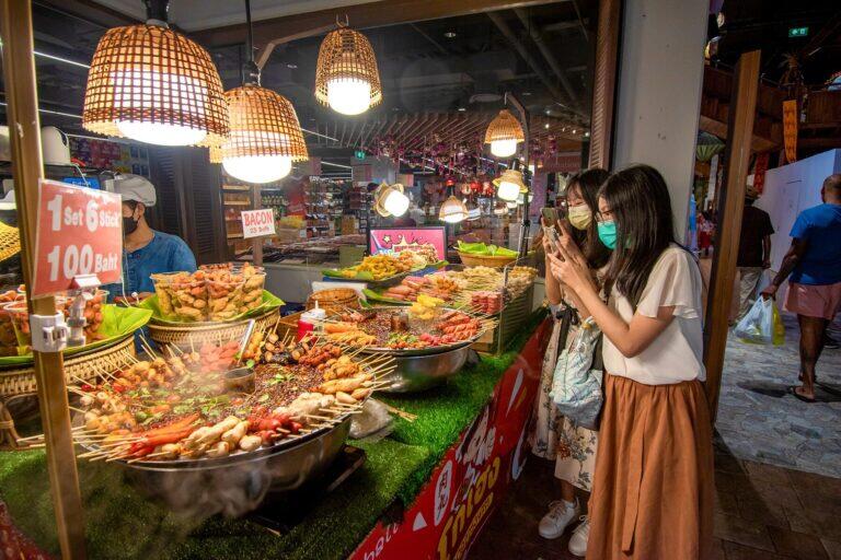 <a href='https://www.fodors.com/world/asia/thailand/bangkok/experiences/news/photos/dos-and-donts-important-things-to-know-before-for-visiting-bangkok-thailand#'>From "The 10 Dos and Don’ts for Visiting Bangkok, Thailand: Do Not Be Nervous Eating Street Food"</a>