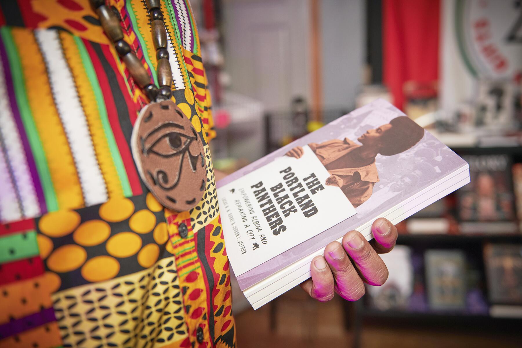 <a href='https://www.fodors.com/world/north-america/usa/oregon/portland/experiences/news/photos/best-stores-to-shop-at-in-portland-oregon#'>From "10 Unique Stores to Visit While in Portland, Oregon: Third Eye Books"</a>