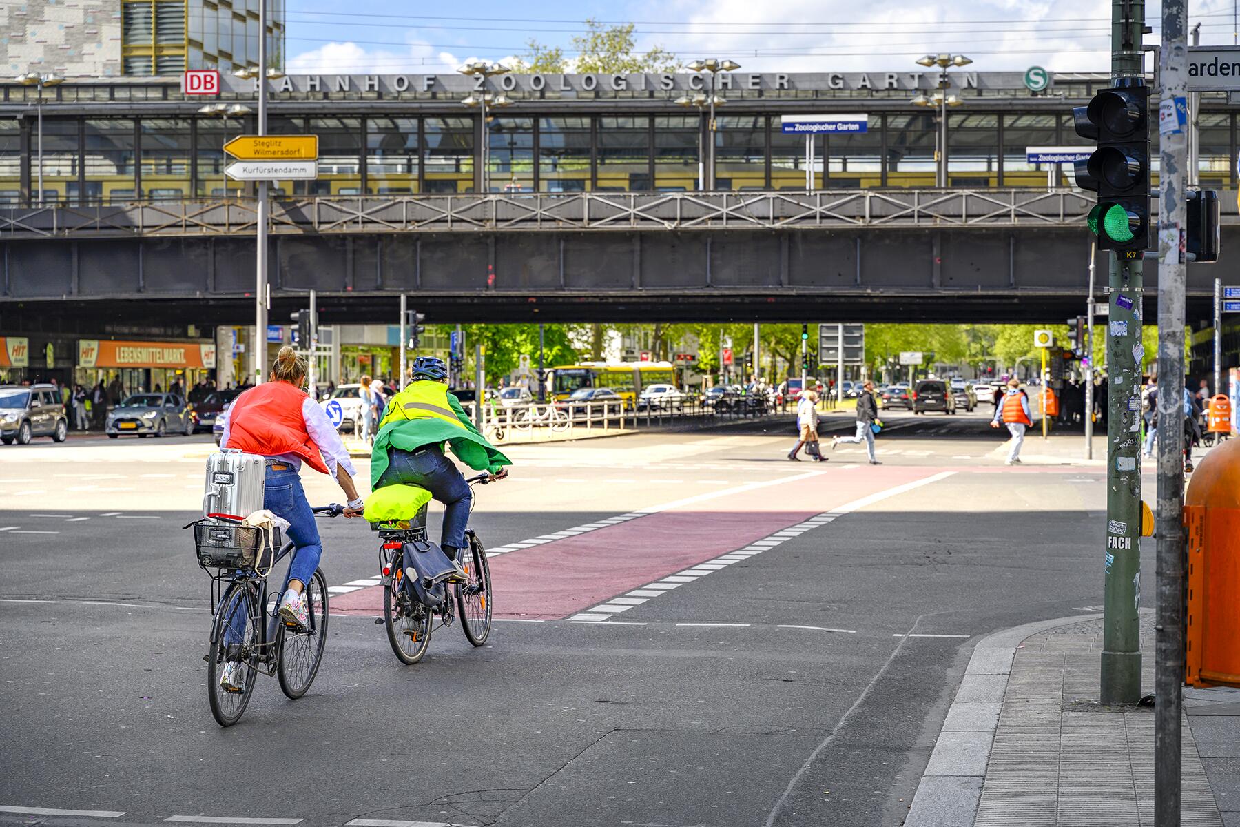 BUS UND BAHN visual data 7