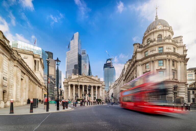 <a href='https://www.fodors.com/world/europe/england/london/experiences/news/photos/londons-tourist-traps-that-you-should-consider-skipping#'>From "These 12 TikTok-Famous London Experiences Are Totally Worth Missing"</a>