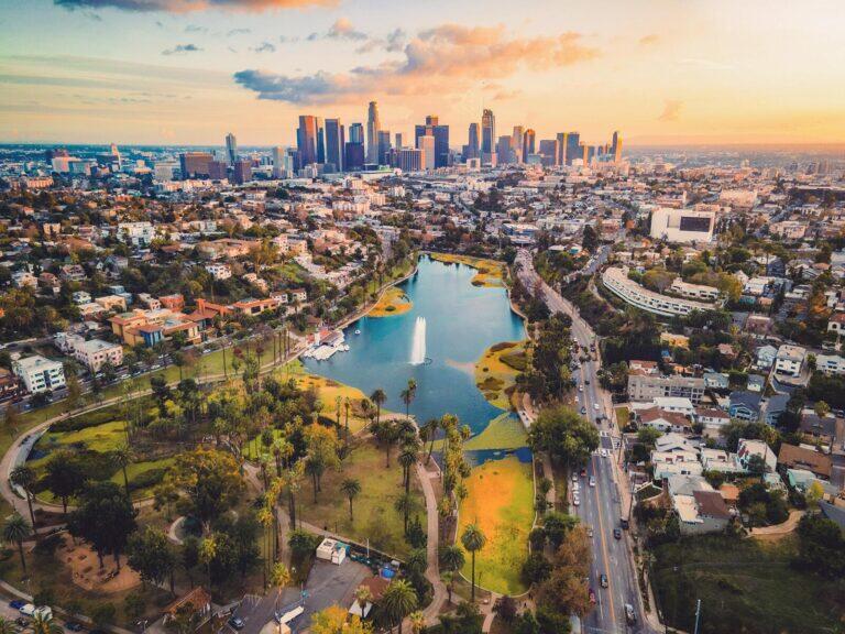 <a href='https://www.fodors.com/world/north-america/usa/california/los-angeles/experiences/news/photos/los-angeles-celebrity-attractions-that-are-actually-worth-visiting#'>From "15 Celebrity Attractions in L.A. That Don't Suck"</a>