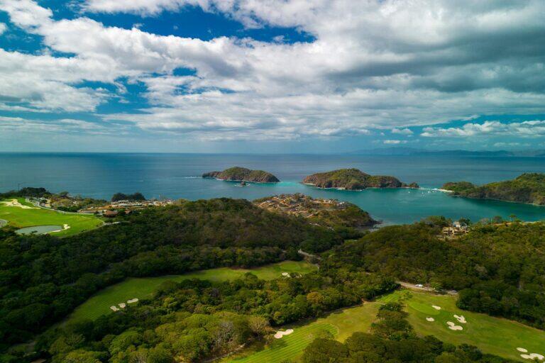 <a href='https://www.fodors.com/world/mexico-and-central-america/costa-rica/experiences/news/photos/important-things-to-know-before-traveling-to-costa-rica#'>From "11 Things to Know Before Traveling to Costa Rica: Weather and the Best Seasons for Travel"</a>