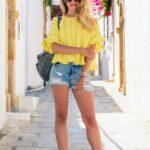 <a href='https://www.fodors.com/world/europe/greece/experiences/news/photos/what-to-wear-while-traveling-in-the-greek-islands#'>From "10 Unspoken Rules for Dressing the Part in the Greek Islands"</a>
