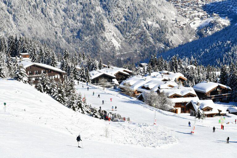 <a href='https://www.fodors.com/world/europe/france/experiences/news/photos/important-things-to-know-before-traveling-to-france#'>From "11 Things to Know Before Traveling to France: Weather and the Best Seasons for Travel"</a>