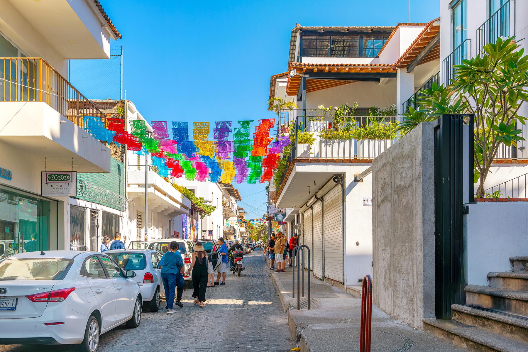 Mexico Travel Upended After Cartel Violence Rocks Several States