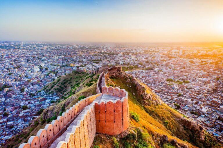 <a href='https://www.fodors.com/world/asia/india/experiences/news/photos/important-things-to-know-before-traveling-to-india#'>From "11 Things to Know Before Traveling to India: Key Phrases to Know"</a>