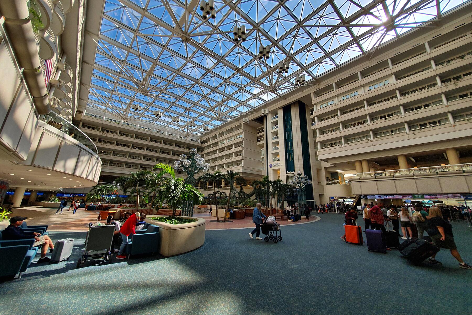 <a href='https://www.fodors.com/world/north-america/usa/florida/orlando/experiences/news/photos/things-tourists-should-never-do-in-orlando-florida#'>From "12 Reasons Locals in Orlando Hate Tourists: You Cause Chaos at the Airport"</a>
