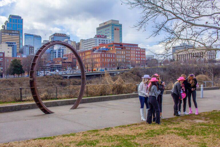 <a href='https://www.fodors.com/world/north-america/usa/tennessee/nashville/experiences/news/photos/things-tourists-should-never-do-in-nashville-tennessee#'>From "9 Reasons Locals in Nashville Hate Tourists: Bachelorette Parties"</a>