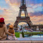 <a href='https://www.fodors.com/world/europe/france/paris/experiences/news/photos/your-guide-to-how-to-dress-like-a-local-in-paris-france#'>From "10 Ways to Avoid Looking Like a Tourist in Paris"</a>
