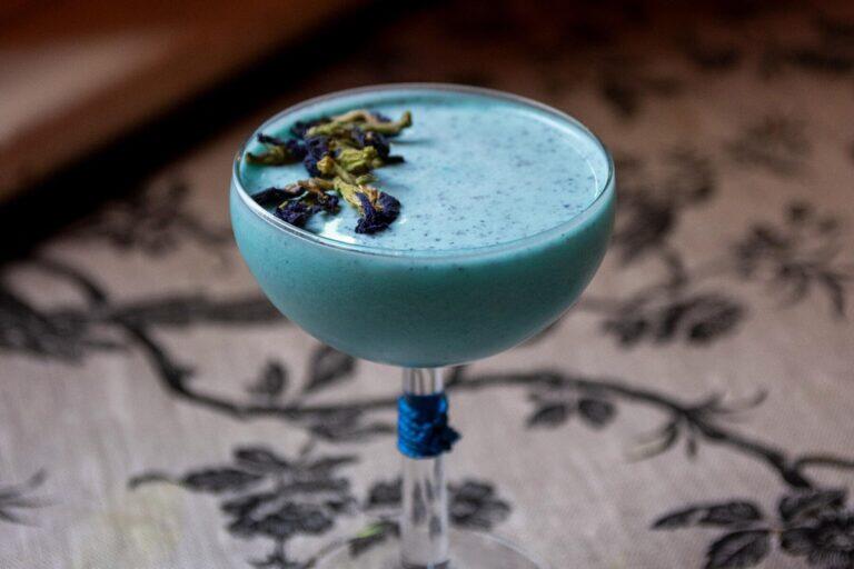 <a href='https://www.fodors.com/world/europe/england/london/experiences/news/photos/20-ultimate-things-to-do-in-london#'>From "The 15 Ultimate Things to Do in London in 2025 (And the Top Things to Avoid): Drink Something Blue in Bridget Jones’ Apartment"</a>