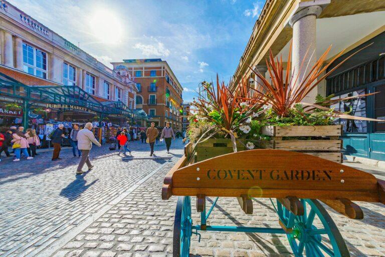 <a href='https://www.fodors.com/world/europe/england/london/experiences/news/photos/what-not-to-do-in-london#'>From "10 Reasons Londoners Hate Tourists: There’s More to London Than Covent Garden"</a>