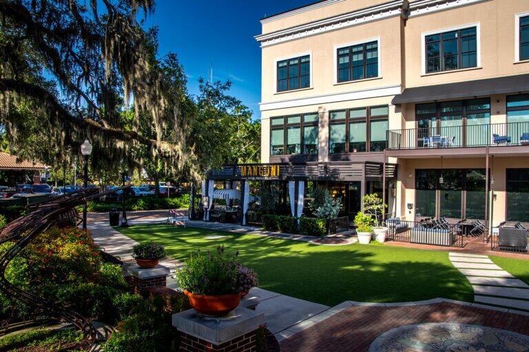 <a href='https://www.fodors.com/world/north-america/usa/florida/orlando/experiences/news/photos/things-tourists-should-never-do-in-orlando-florida#'>From "12 Reasons Locals in Orlando Hate Tourists"</a>