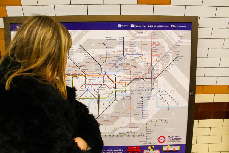 <a href='https://www.fodors.com/world/europe/england/london/experiences/news/photos/what-not-to-do-in-london#'>From "10 Reasons Londoners Hate Tourists: Breaking the Sacred Traffic Rules"</a>