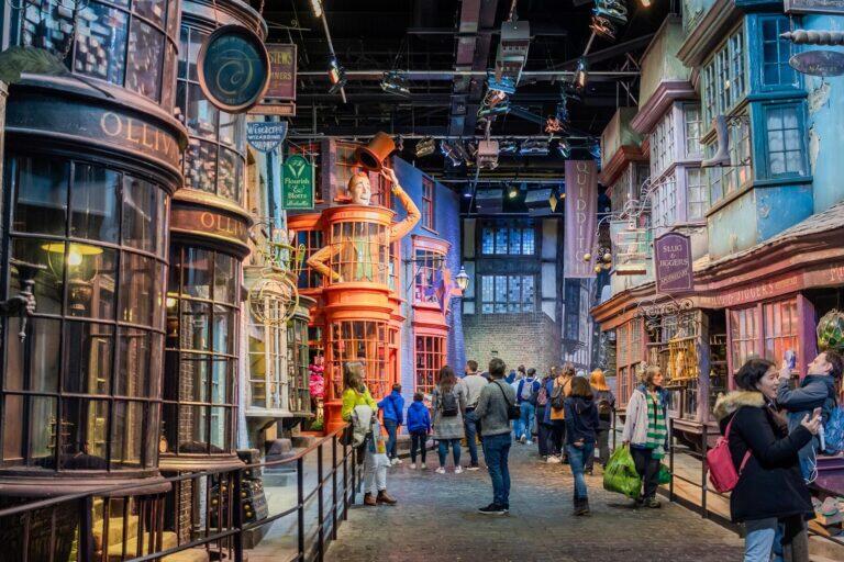 <a href='https://www.fodors.com/world/europe/england/london/experiences/news/photos/20-ultimate-things-to-do-in-london#'>From "The 15 Ultimate Things to Do in London in 2025 (And the Top Things to Avoid): Lose Yourself in the Wizarding World of Harry Potter"</a>