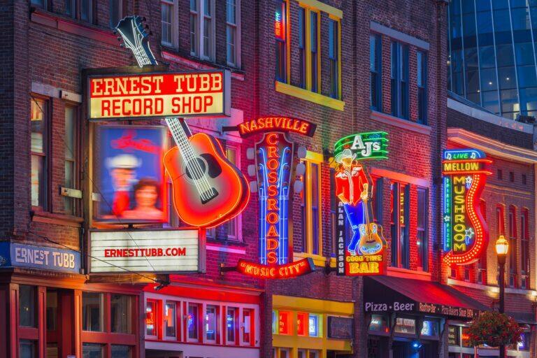<a href='https://www.fodors.com/world/north-america/usa/tennessee/nashville/experiences/news/photos/things-tourists-should-never-do-in-nashville-tennessee#'>From "9 Reasons Locals in Nashville Hate Tourists: Not Handling Your Liquor Well"</a>