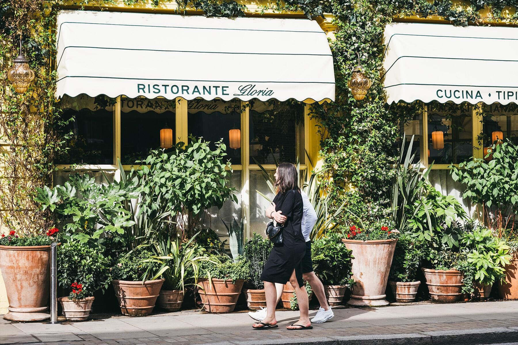 <a href='https://www.fodors.com/world/europe/england/london/experiences/news/photos/what-not-to-do-in-london#'>From "10 Reasons Londoners Hate Tourists: Thinking British Food Is All Fish and Chips"</a>