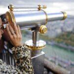 <a href='https://www.fodors.com/world/europe/france/paris/experiences/news/photos/your-guide-to-how-to-dress-like-a-local-in-paris-france#'>From "10 Ways to Avoid Looking Like a Tourist in Paris"</a>