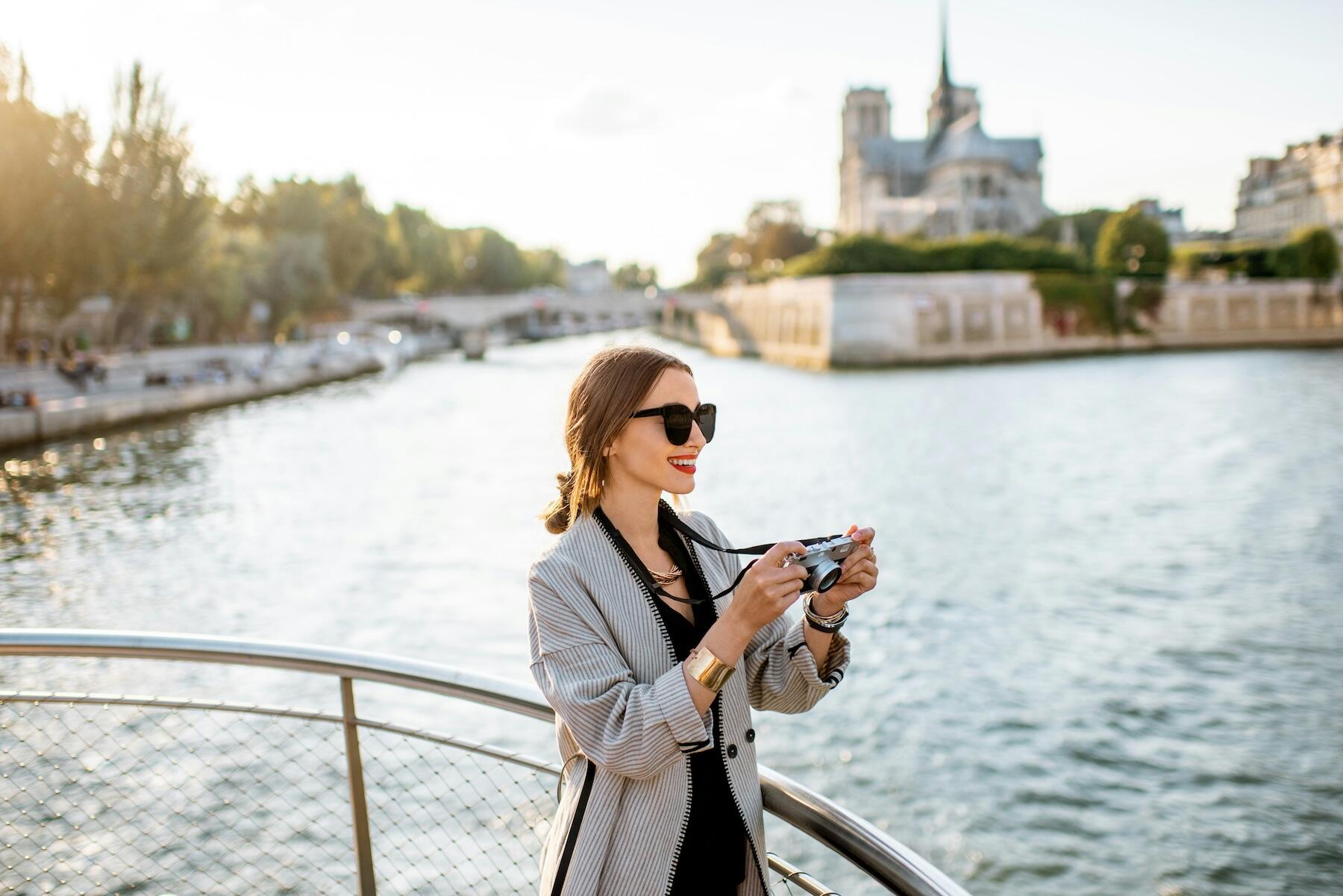 <a href='https://www.fodors.com/world/europe/france/paris/experiences/news/photos/your-guide-to-how-to-dress-like-a-local-in-paris-france#'>From "10 Ways to Avoid Looking Like a Tourist in Paris: Blazers Go With Everything"</a>