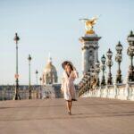 <a href='https://www.fodors.com/world/europe/france/paris/experiences/news/photos/your-guide-to-how-to-dress-like-a-local-in-paris-france#'>From "10 Ways to Avoid Looking Like a Tourist in Paris"</a>