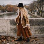 <a href='https://www.fodors.com/world/europe/france/paris/experiences/news/photos/your-guide-to-how-to-dress-like-a-local-in-paris-france#'>From "10 Ways to Avoid Looking Like a Tourist in Paris: Leave the Heels at Home"</a>