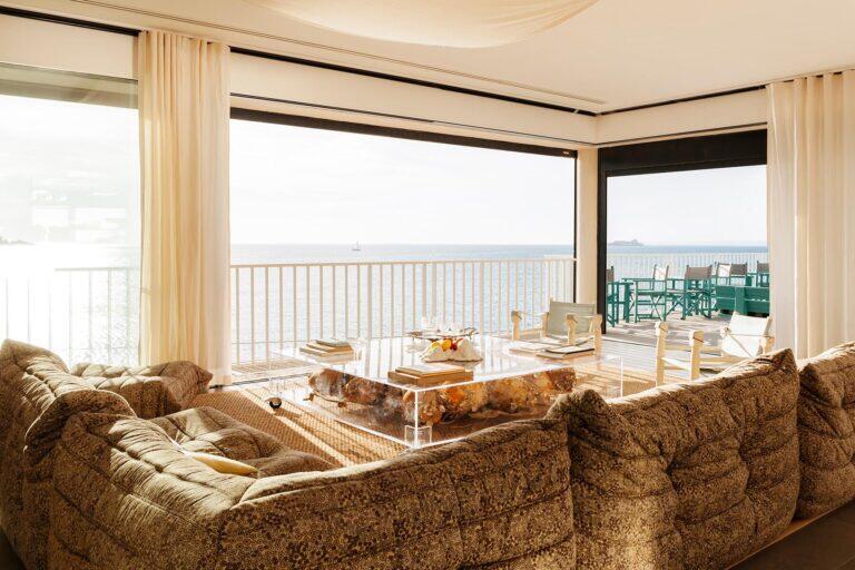 <a href='https://www.fodors.com/world/europe/france/provence/places/aix-marseille-and-the-central-coast/marseille/experiences/news/photos/best-things-to-do-in-marseille-france#'>From "The 12 Best Things to Do in Marseille, France (and the Top Things to Avoid): The Best Boutique Hotel: Tuba Club"</a>