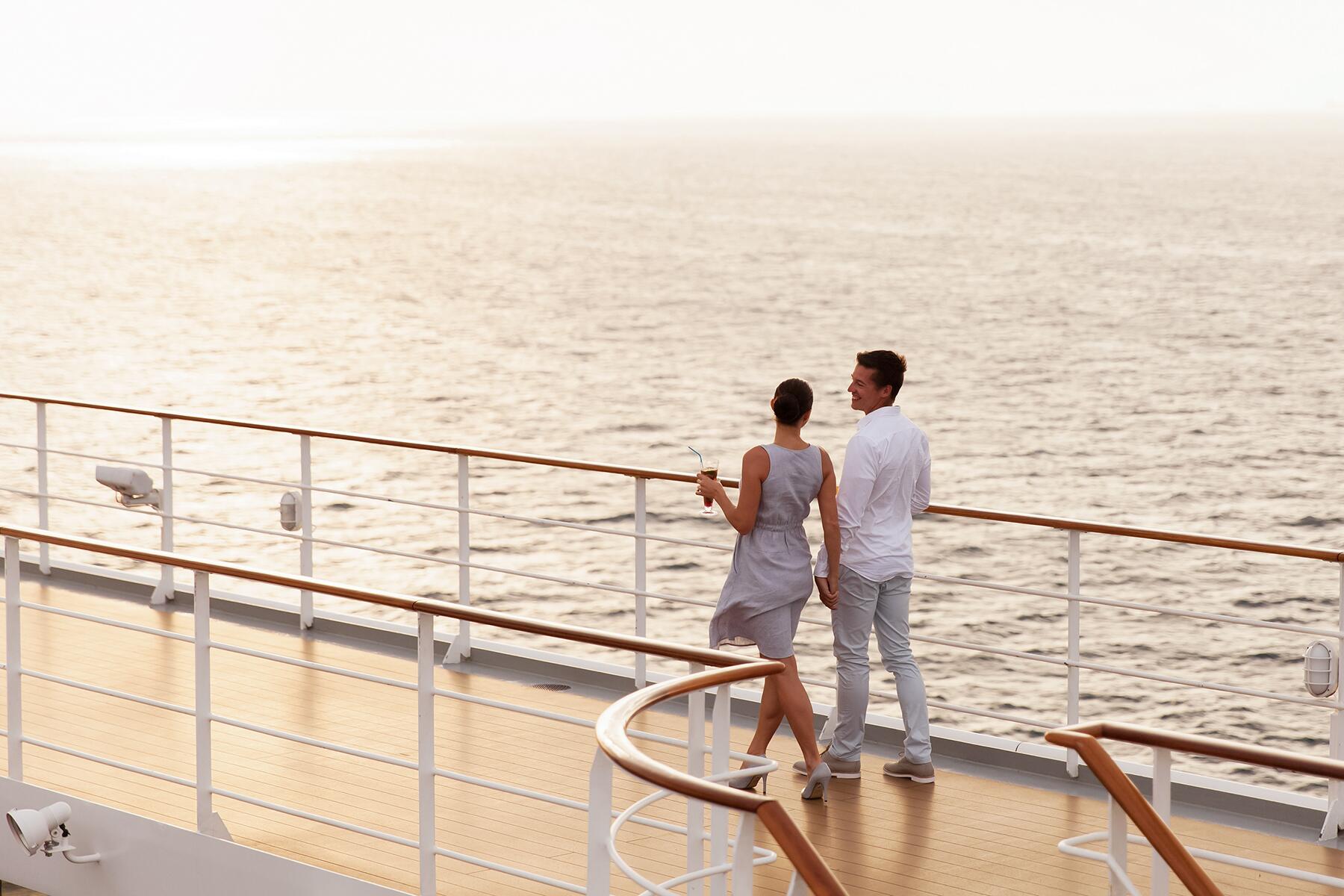 Unspoken Rules for Dressing the Part for Cruise Ship Dining