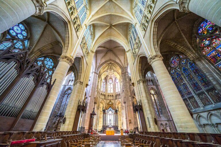 <a href='https://www.fodors.com/world/europe/france/paris/experiences/news/photos/20-ultimate-things-to-do-in-paris#'>From "The 15 Ultimate Things to Do in Paris in 2025 (And the Top Things to Avoid): Visit Paris’s Smaller Churches"</a>