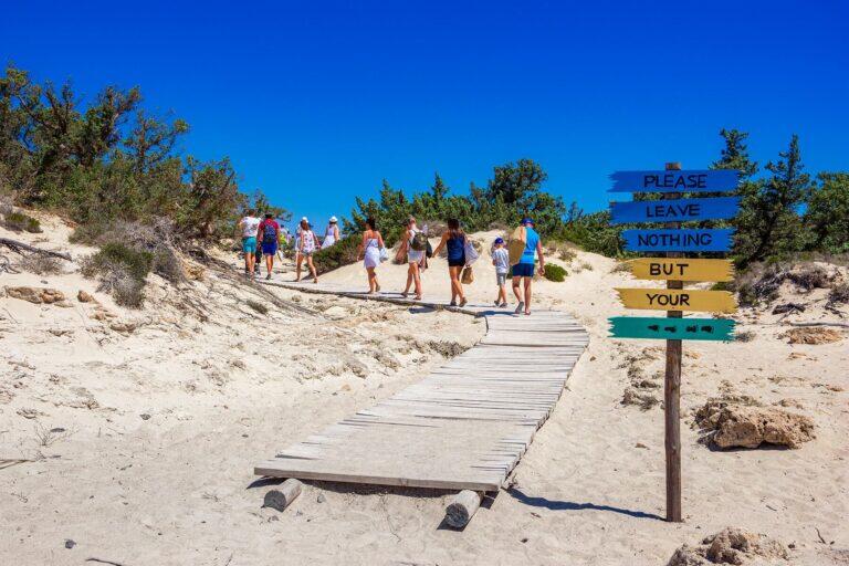 <a href='https://www.fodors.com/world/europe/greece/crete/experiences/news/photos/best-things-to-do-in-crete-greece#'>From "The 12 Best Things to Do in Crete, Greece (Plus the Top Things to Avoid): Chryssi Island "</a>