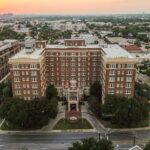 <a href='https://www.fodors.com/world/north-america/usa/texas/dallas-and-fort-worth/places/dallas/experiences/news/photos/best-things-to-do-in-dallas#'>From "The 10 Best Things to Do in Dallas (and Top Things to Avoid): Best Boutique Hotel: Warwick Melrose"</a>