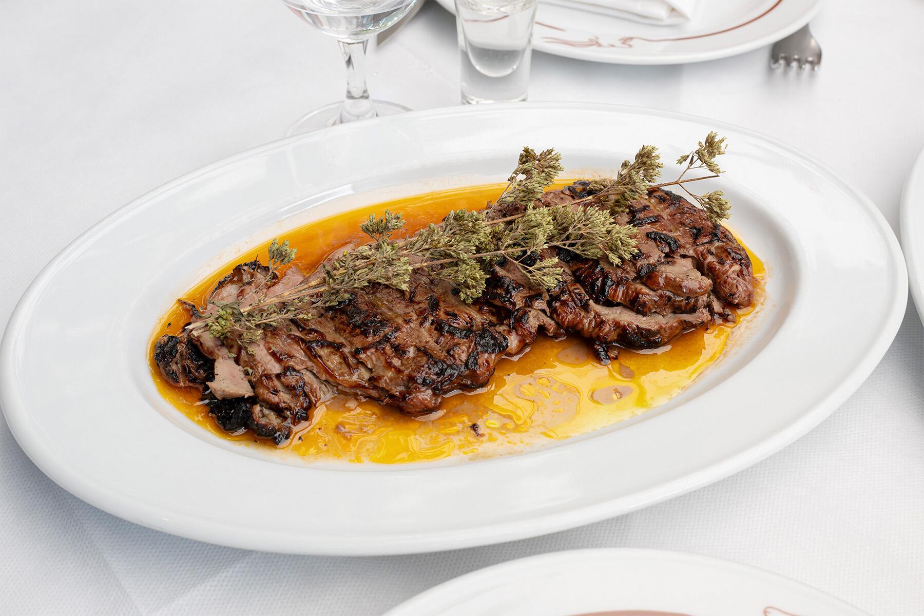 <a href='https://www.fodors.com/world/europe/greece/athens/experiences/news/photos/best-things-to-do-in-athens#'>From "The 15 Best Things to Do in Athens, Greece (and Top Things to Avoid): Must-Try Restaurants: Manári "</a>