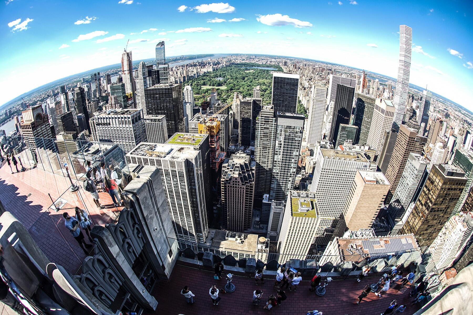 <a href='https://www.fodors.com/world/north-america/usa/new-york/new-york-city/experiences/news/photos/best-things-to-do-in-new-york-city#'>From "The 15 Best Things to Do in New York City (and Top Things to Avoid): See the Whole City From the Top of the Rock "</a>